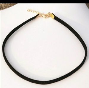 SIMPLE TRENDY BLACK CHOKER